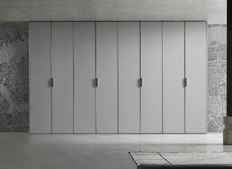 Hinged door wardrobe